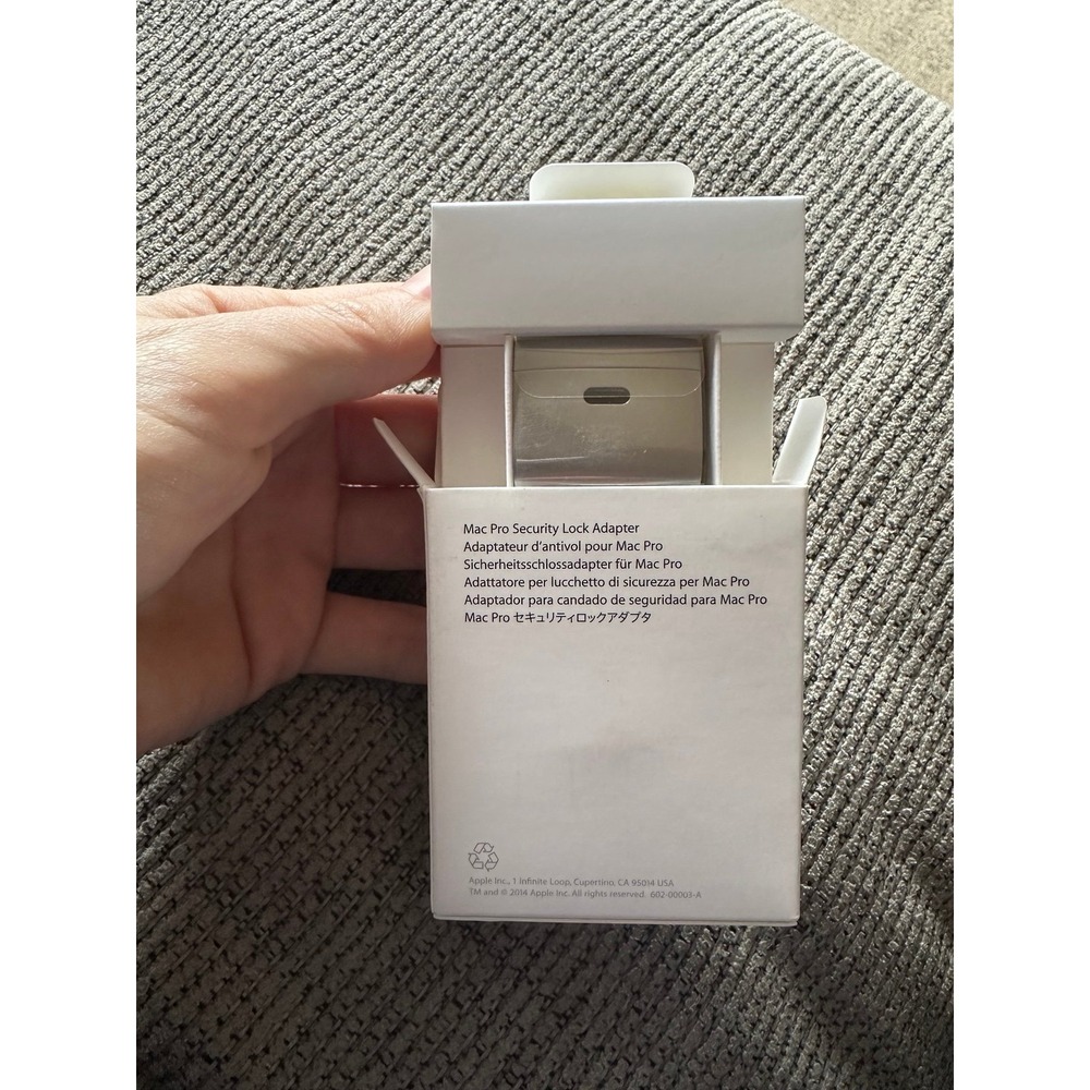 Apple Mac Pro Security Lock‎ Adapter - Picture 2 of 2